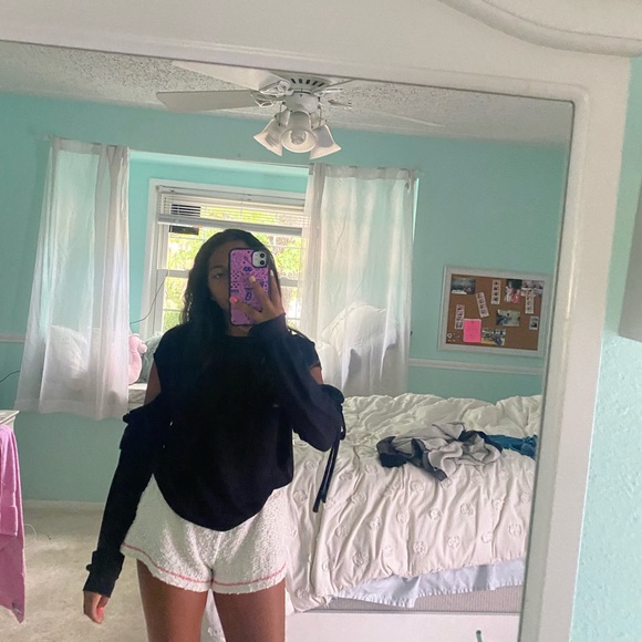 Urban Outfitters long sleeve shirt - Picture 2 of 2